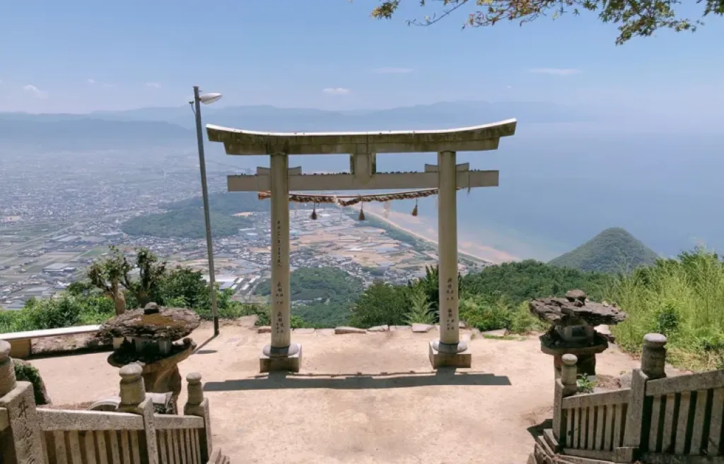 高屋神社_SNSでも人気の天空の鳥居