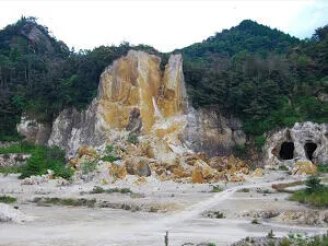 泉山磁石場