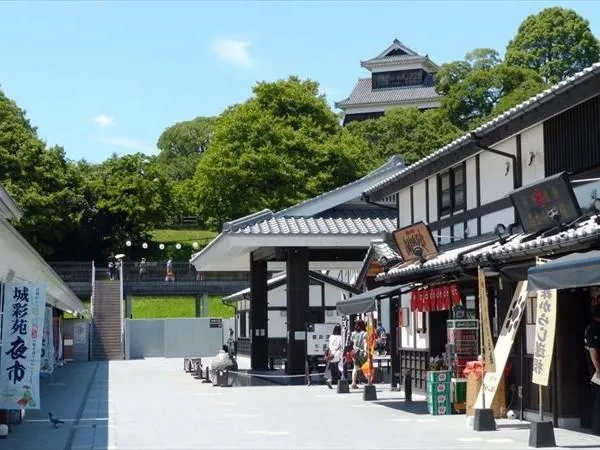 桜の馬場城彩苑