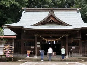 都萬神社