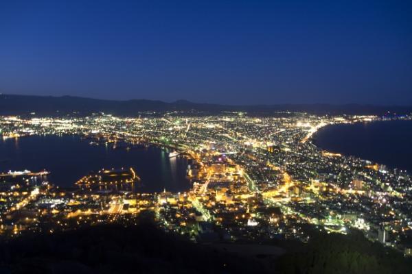 夜景もディナーもお土産も 函館山山頂の魅力