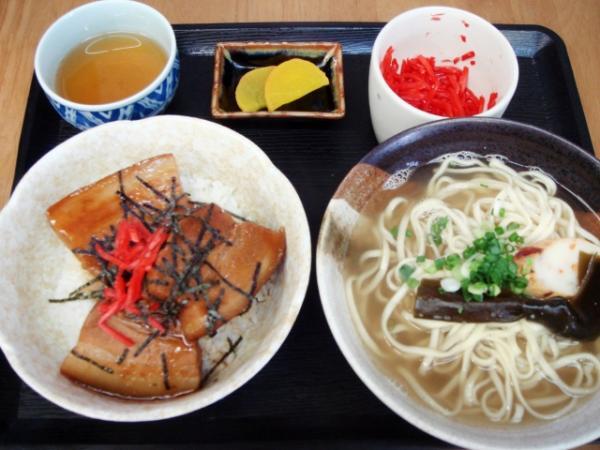 沖縄限定の食べ物まとめ