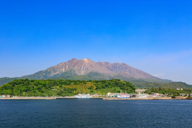 桜島フェリーで巡る鹿児島・桜島