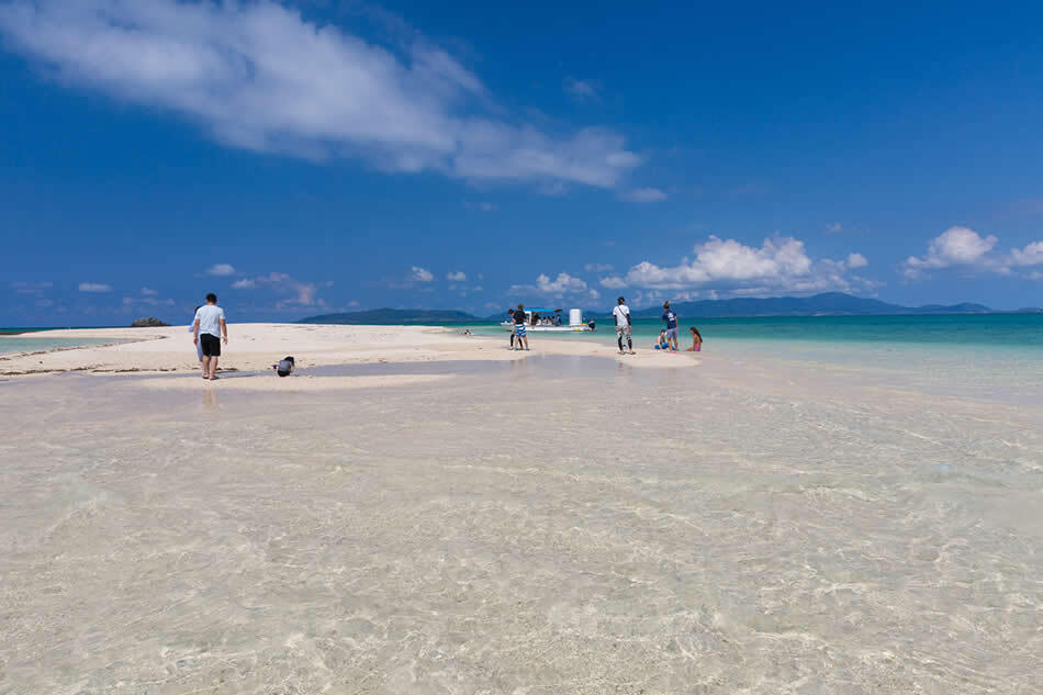 【小浜島】干潮で現れる幻の島に上陸!? 小浜島の魅力満載アクティビティ＜お昼編＞