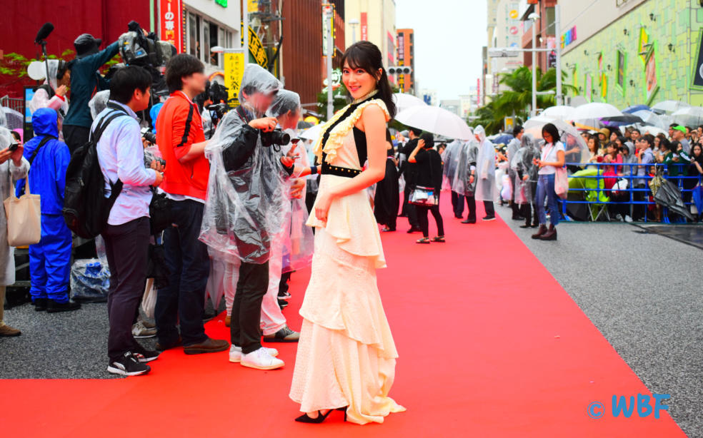 第10回島ぜんぶでおーきな祭！雨をも吹き飛ばす歓声！レッドカーペット＠沖縄国際映画祭