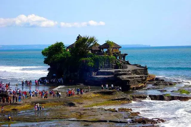 社員旅行革命｜バリ島・タナ・ロット寺院