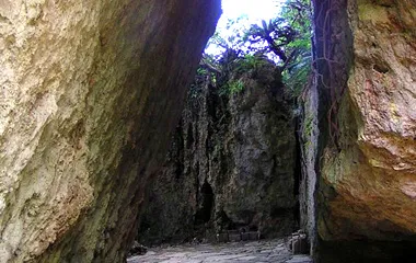 社員旅行革命｜沖縄・斎場御嶽