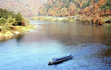 社員旅行革命｜東北・最上峡芭蕉ライン川下り