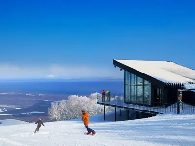 北海道スキー&スノーボード特集｜山頂カフェ『PEAK CAFE』