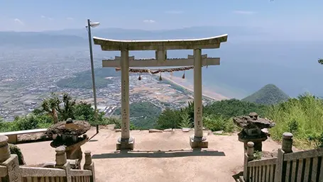 高屋神神社本宮